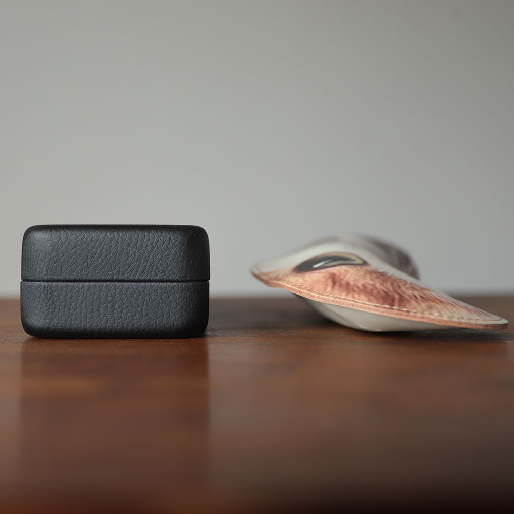 犬好きグッズとして人気のメガネケース 愛犬モチーフデザイン